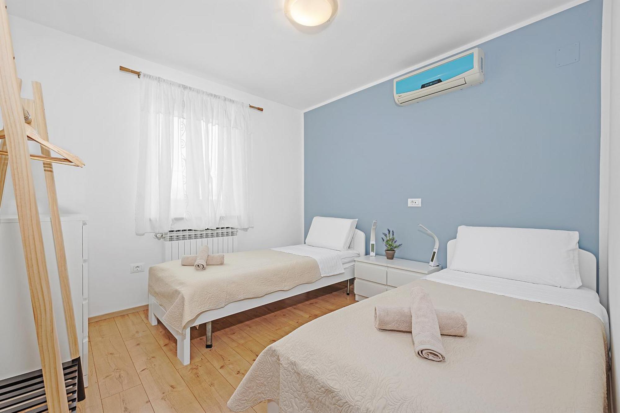 Apartment Delton Fazana Luaran gambar